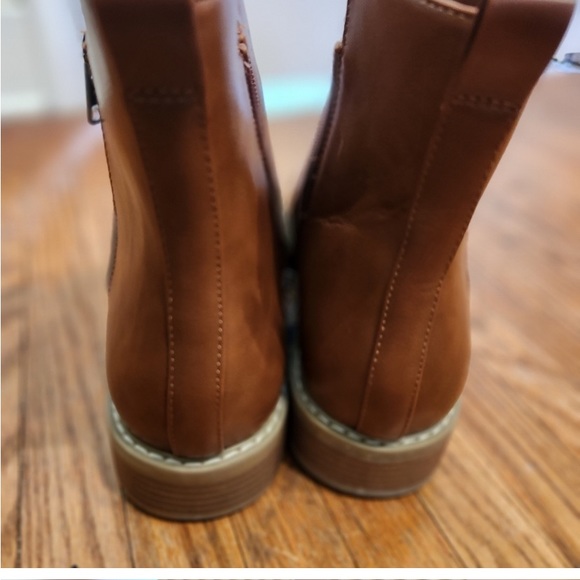 Universal Thread ankle boots - Picture 6 of 7